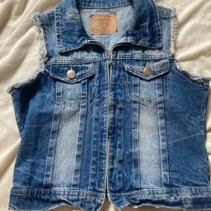 Jean vest zipper front size Medium Amethyst jeans